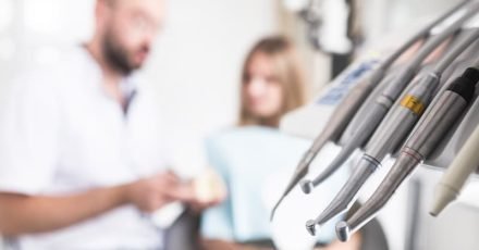 precio de los implantes dentales